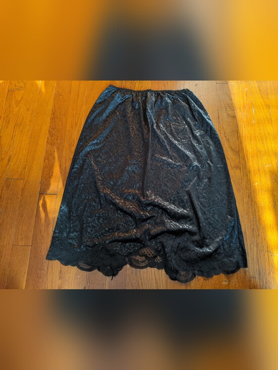 Dresses & Skirts - Vintage slip skirt.